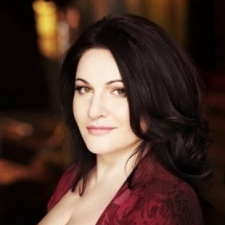 Елена Белая