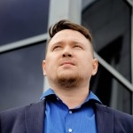 Денис Смолов