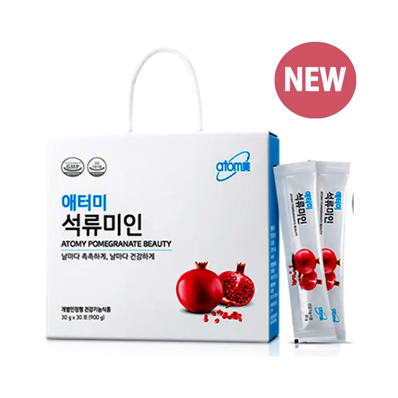 Pomegranate beaute - это очередной суперфуд от корейской компании Атоми! Представляет из себя концентрированное желе из граната в виде стиков. Один стик = 30 мл. желе, которое заменяет 26 стаканов натурального 100% гранатового сока?!
⠀
Воздействие на организм:
?Хорошо увлажняет кожу, делает ее упругой?‍♀️?
?Поддерживает здоровье женщин в в период менопаузы?
? Регулярное употребление гранатового сока положительно влияние на работу сердечной деятельности;
? Очищает сосуды от холестериновых отложений и помогает сохранить их гибкость;
? Снижает вероятность развития атеросклероза;
? Имеет легкое мочегонное действие, благодаря чему параллельно снижает давление.
✔Также в гранате содержится 40 % необходимой суточной дозы витаминов для человека.
✔Антиоксидантов в гранате больше чем в зелёном чае.
✔Полезен для мужского организма заставляет лучше циркулировать кровь, что является необходимостью для эрекциональной функции мужчин.
✔Гранат содержит аскорбиновую кислоту которая помогает усваевать железо из продуктов, таких как печень и мясо.
✔Исследование показало, что дети употребляющие гранатовый сок отличались сообразительностью, чем другие, которые обходились без него.
⠀
Для производства данного продукта используется только высококачественный гранат, выращенный в Турции Анталии